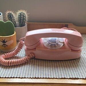 Retro Pink Princess Rotary Dial Telephone